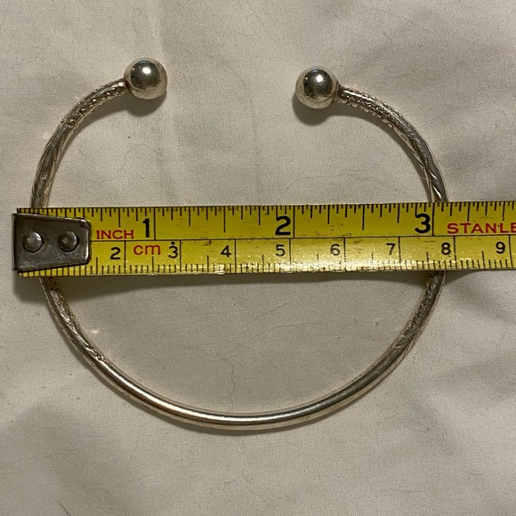 Vintage Sterling Silver Cuff Bracelet Ball Ends Etching - Picture 5 of 9